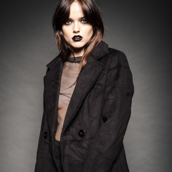 Black Vintage Look Button Waist Winter Coat - Picture 2 of 2